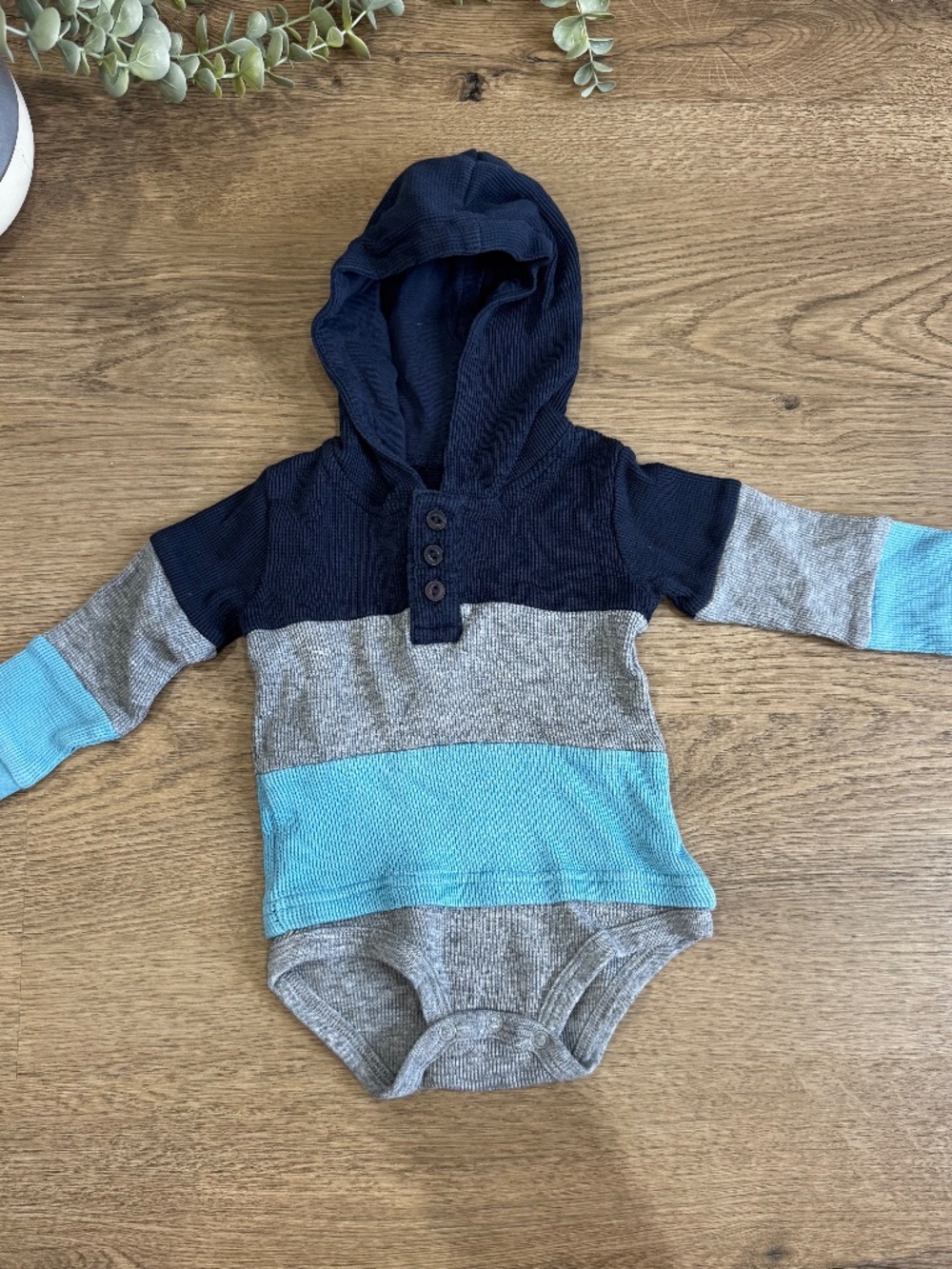 Planet Cotton Baby Boys Colorblock Hooded Bodysuit 12M